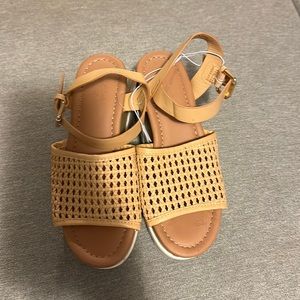 Universals thread wedges